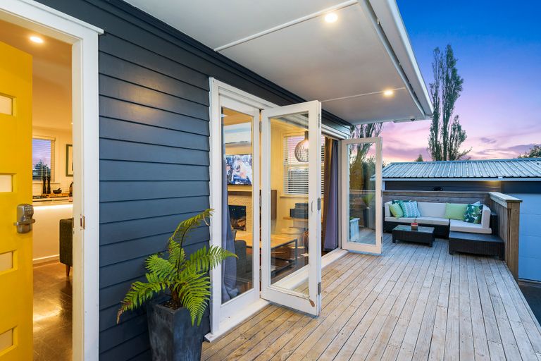 Photo of property in 10 Cobham Crescent, Kelston, Auckland, 0602