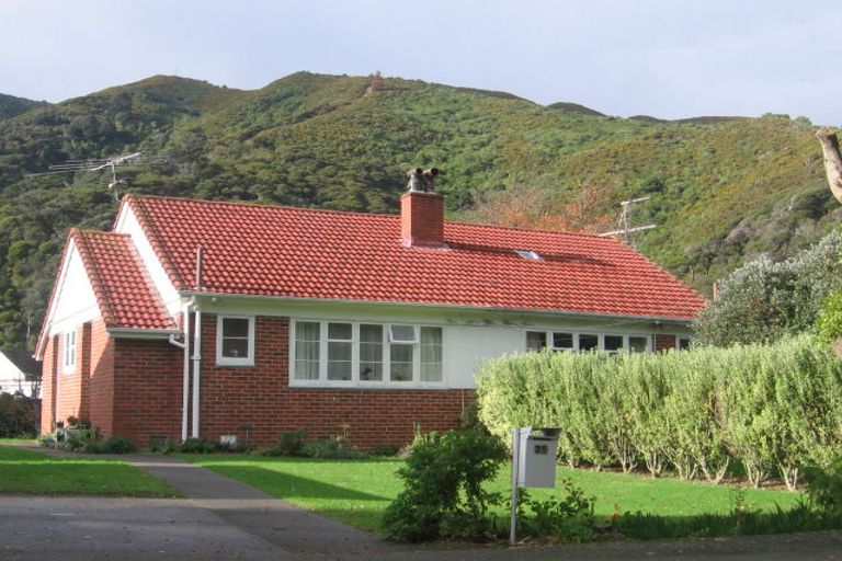 Photo of property in 25 Hayward Terrace, Waiwhetu, Lower Hutt, 5010