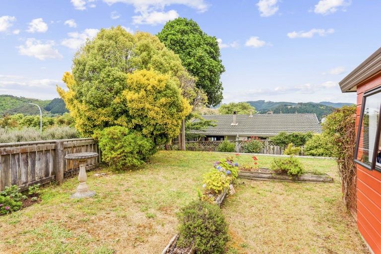 Photo of property in 14 Chilton Drive, Paraparaumu, 5032