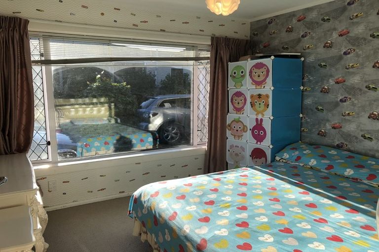 Photo of property in 57 Oriana Crescent, Hornby, Christchurch, 8042