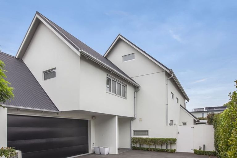 Photo of property in 59b Carlton Mill Road, Merivale, Christchurch, 8014