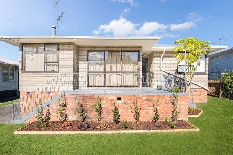 Photo of property in 7 Cobham Crescent, Kelston, Auckland, 0602