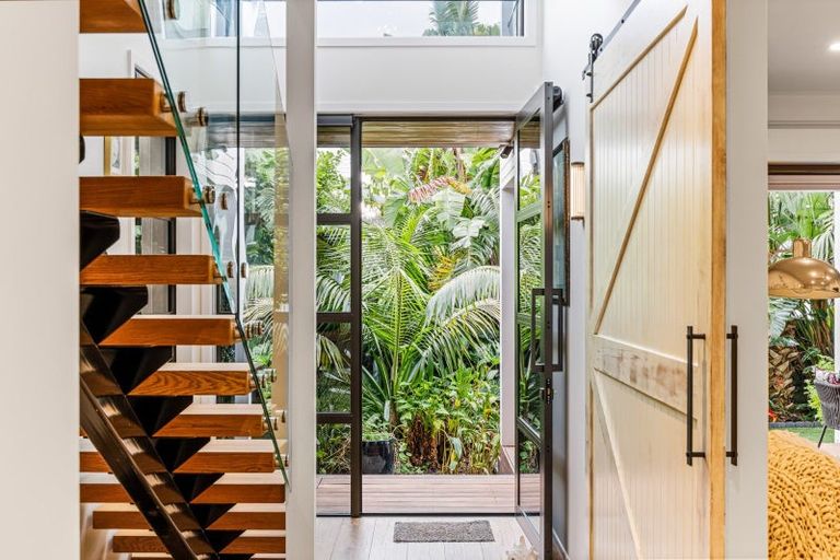 Photo of property in 46 St Michaels Avenue, Point Chevalier, Auckland, 1022