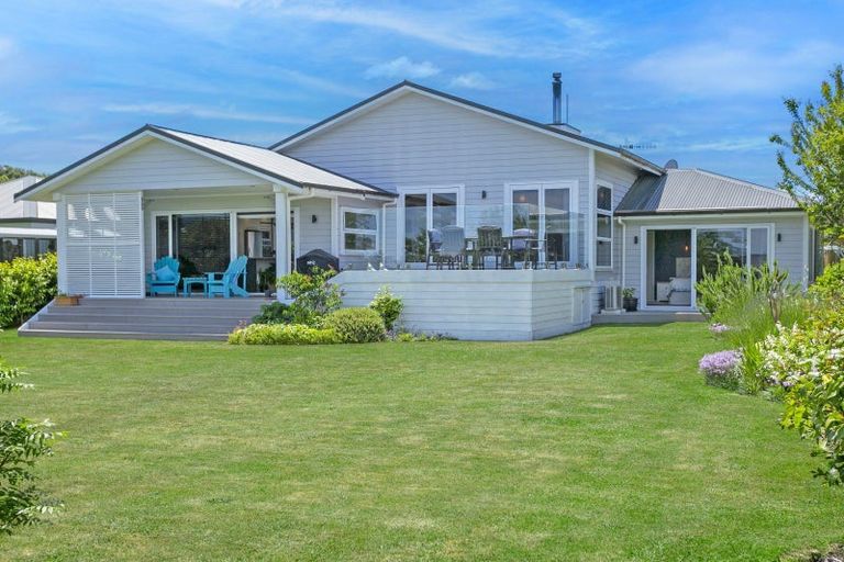 Photo of property in 11 Pukeko Way, Kinloch, Taupo, 3377