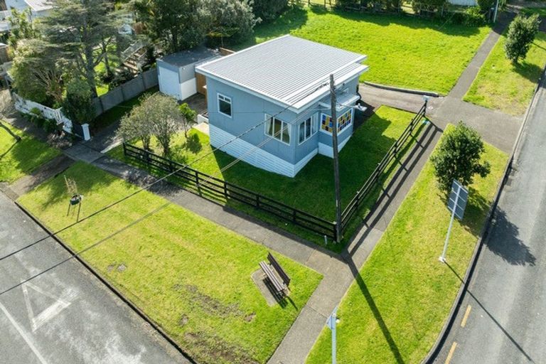 Photo of property in 33 Porter Crescent, Helensville, 0800