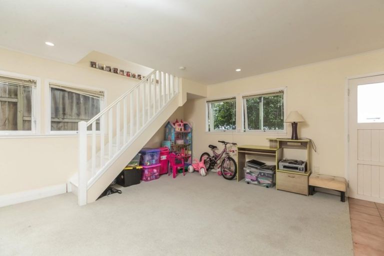 Photo of property in 1/60 Chivalry Road, Glenfield, Auckland, 0629