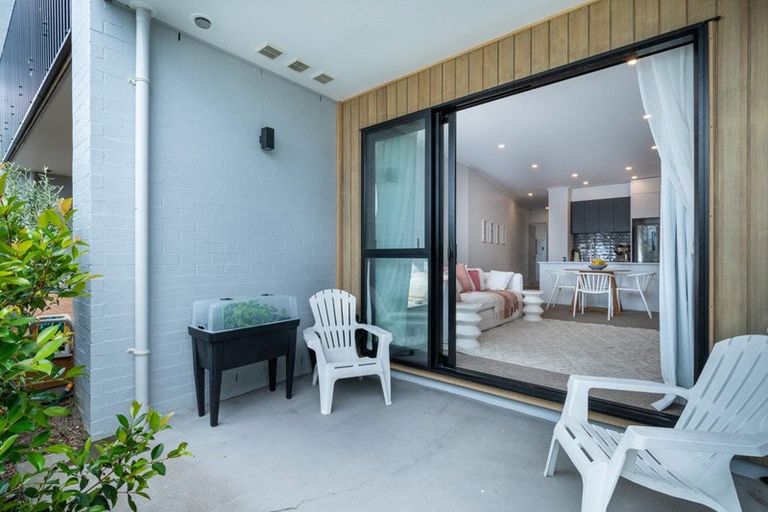 Photo of property in 6/3 Genevieve Lane, Hobsonville, Auckland, 0616