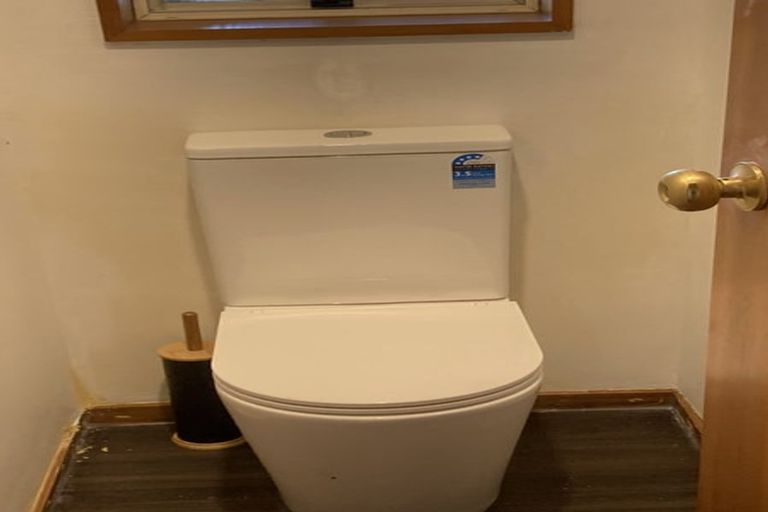 Photo of property in 19 Orlando Crescent, Waimairi Beach, Christchurch, 8083