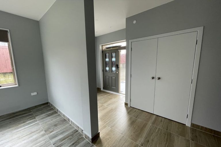 Photo of property in 6a Becroft Drive, Forrest Hill, Auckland, 0620