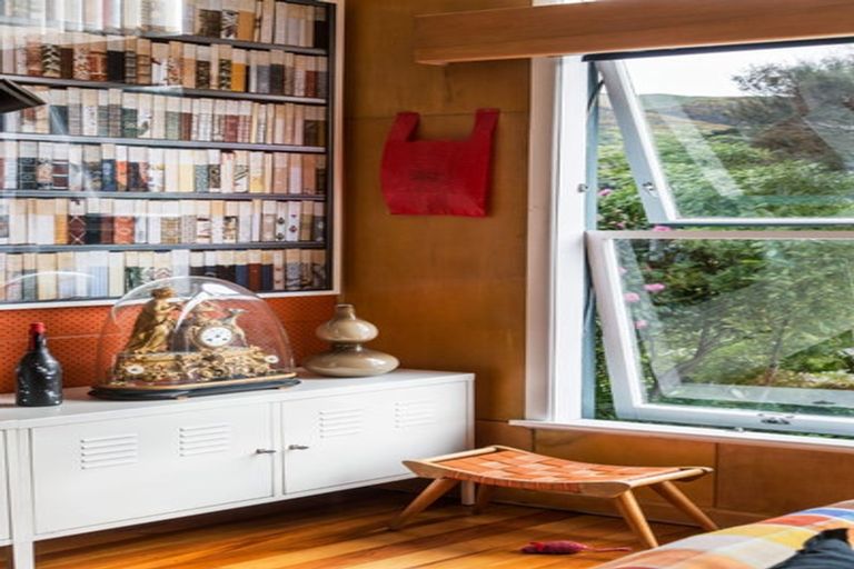 Photo of property in 18 Churchill Drive, Wilton, Wellington, 6035