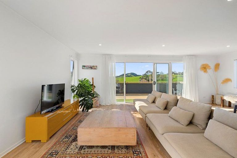 Photo of property in 10 Hillside Avenue, Mangawhai Heads, Mangawhai, 0505