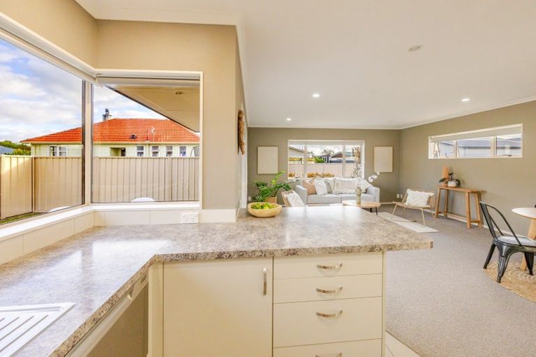 Photo of property in 7a Avondale Road, Taradale, Napier, 4112