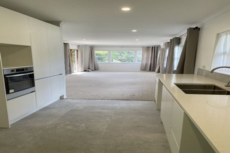 Photo of property in 8 Cardiff Street, Pukekohe, 2120