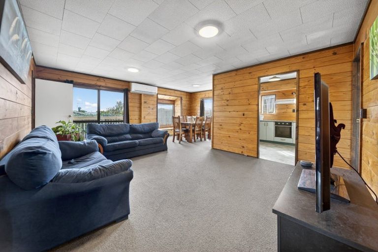 Photo of property in 12 Velma Crescent, Nawton, Hamilton, 3200