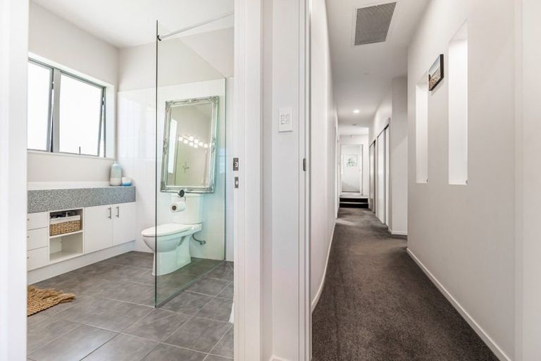 Photo of property in 12 Orne Street, Torbay, Auckland, 0630