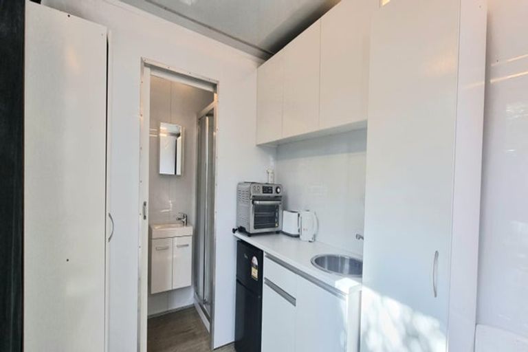Photo of property in 1 Wilson Road, Glen Eden, Auckland, 0602