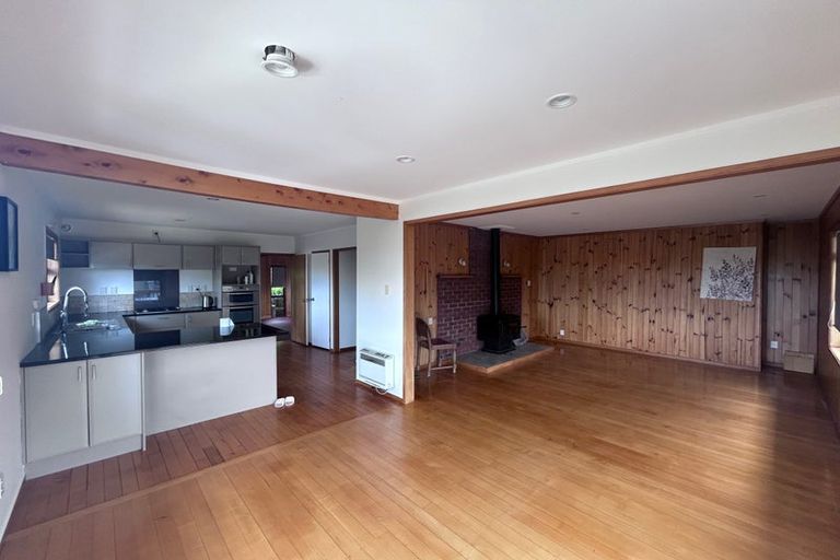 Photo of property in 2 Allender Drive, Torbay, Auckland, 0630