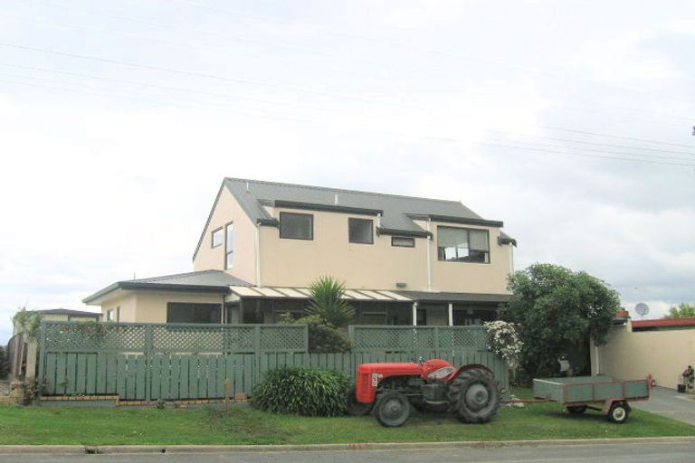 Photo of property in 87 Harbour View Road, Omokoroa, 3114