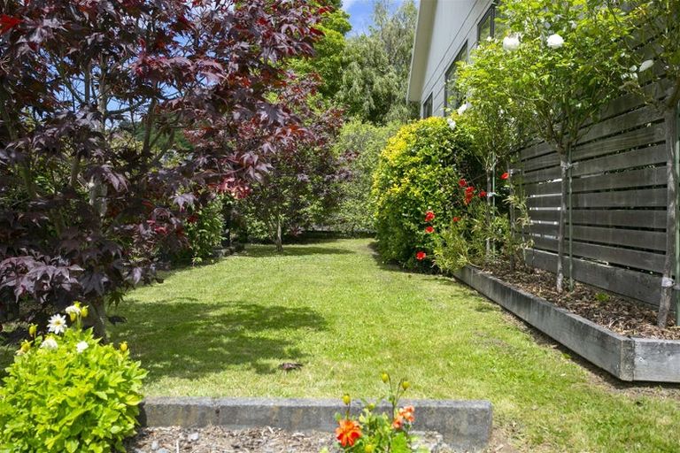 Photo of property in 3a Dorothy Drive, Acacia Bay, Taupo, 3330