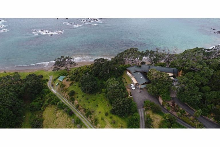 Photo of property in 356 Rockell Road, Whananaki, Hikurangi, 0181