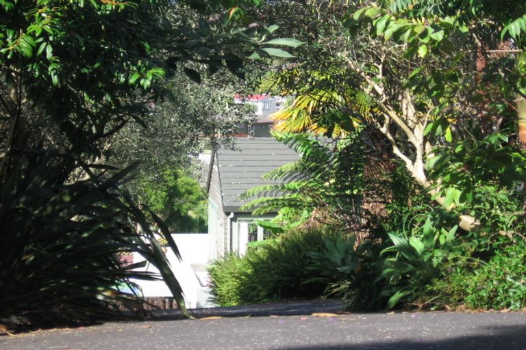 Photo of property in 182a Old Titirangi Road, Titirangi, Auckland, 0604