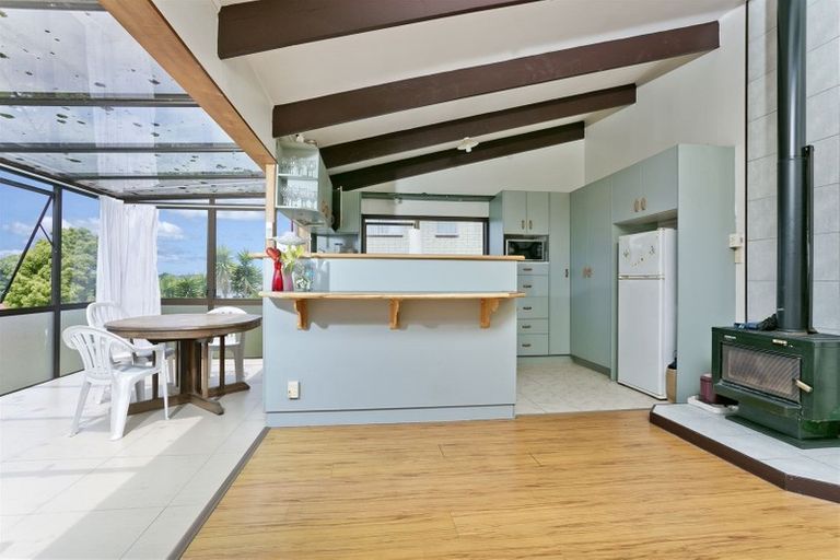 Photo of property in 449 Glenfield Road, Glenfield, Auckland, 0629