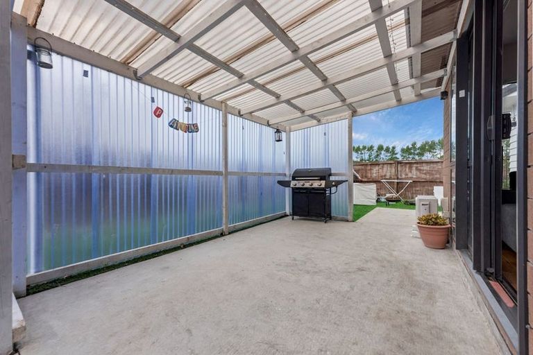 Photo of property in 35 Sapwood Crescent, Takanini, 2110