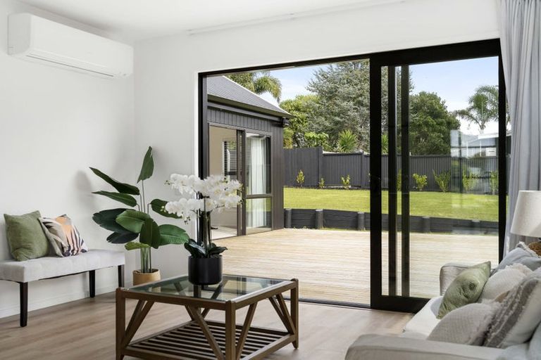 Photo of property in 5 Lynette Place, Pauanui, 3579