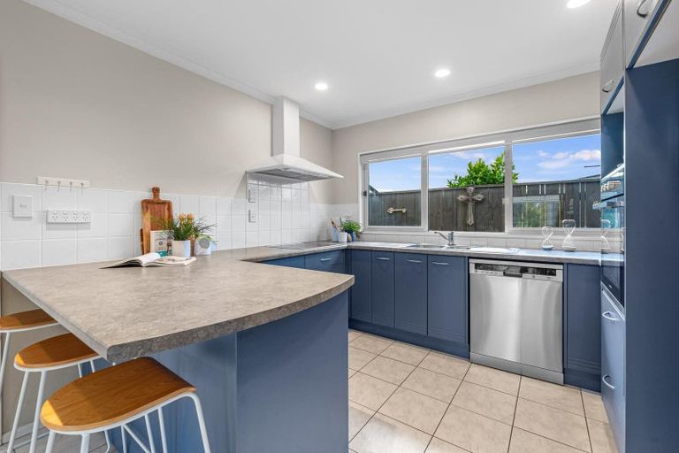 Photo of property in 11 Hinton Place, Pyes Pa, Tauranga, 3112