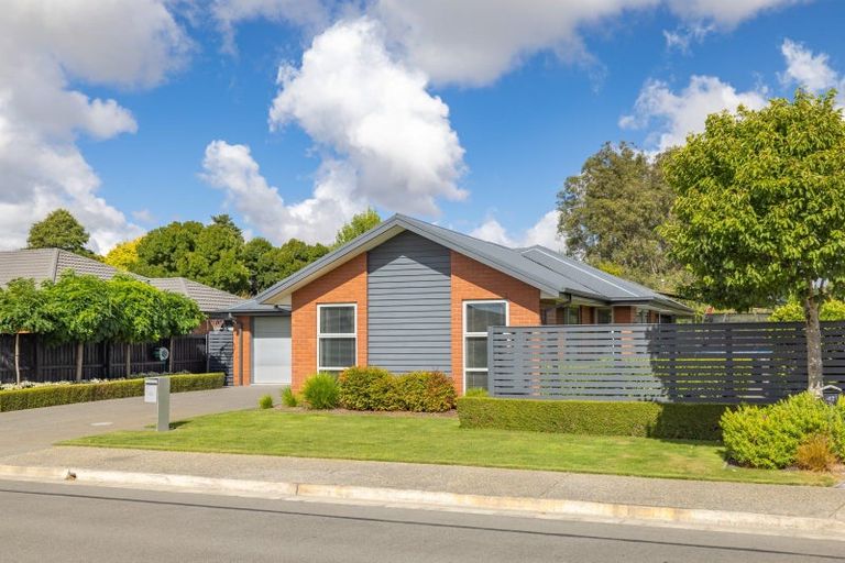 Photo of property in 44 Brookwater Avenue, Northwood, Christchurch, 8051