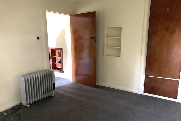 Photo of property in 15 Fairview Crescent, Kelburn, Wellington, 6012