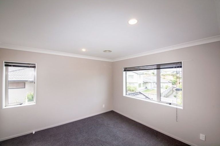 Photo of property in 5a Gifford Grove, Churton Park, Wellington, 6037