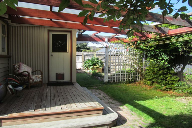 Photo of property in 32 Station Street, Alexandra, 9320