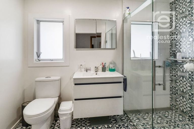 Photo of property in 95 Wallace Road, Mangere Bridge, Auckland, 2022