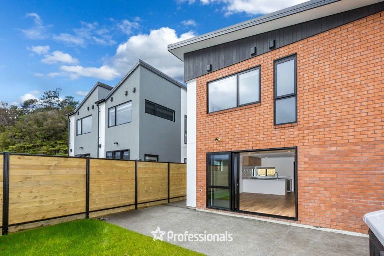 Photo of property in 3 Joseph Bolton Crescent, Wallaceville, Upper Hutt, 5018