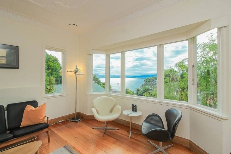 Photo of property in 13 Thane Road, Roseneath, Wellington, 6011
