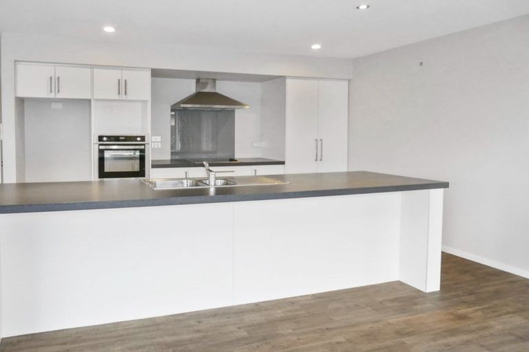 Photo of property in 6 Highworth Crescent, Rolleston, 7615