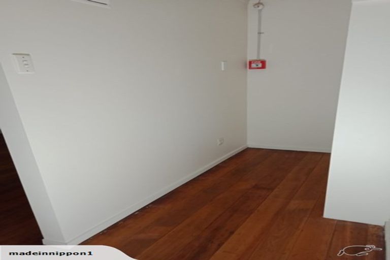 Photo of property in 51 Hawker Street, Mount Victoria, Wellington, 6011