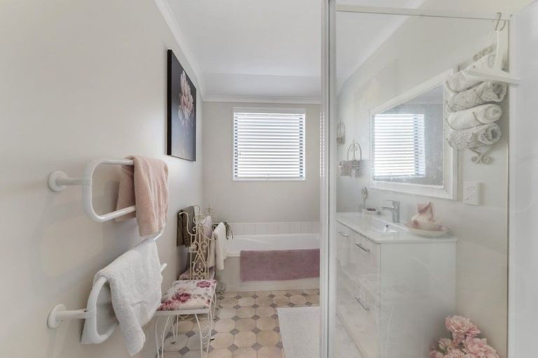 Photo of property in 28 Allport Place, Stoke, Nelson, 7011