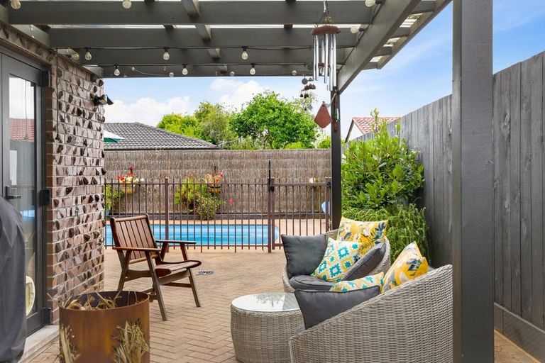 Photo of property in 22 Matuhi Rise, Henderson, Auckland, 0612