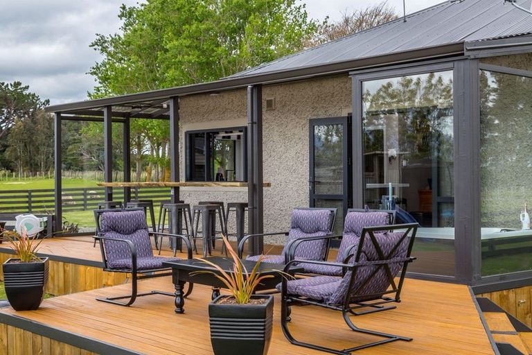 Photo of property in 423 Tipapakuku Road, Dannevirke, 4976