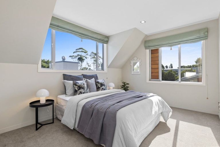 Photo of property in 16 Le Quesnoy Place, Cambridge, 3434