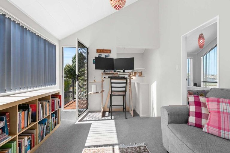 Photo of property in 45c Ferry Road, Clive, 4102