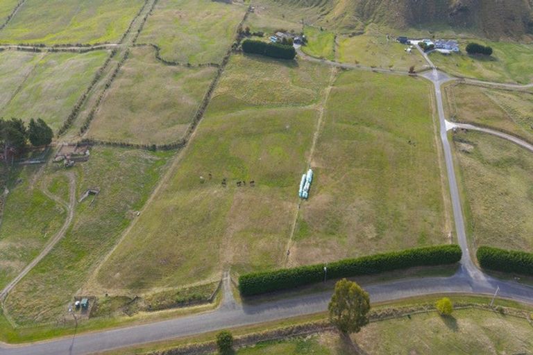 Photo of property in 52 Grant Road, Kinloch, Taupo, 3385