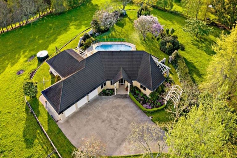 Photo of property in 1242 Great South Road, Runciman, Drury, 2578