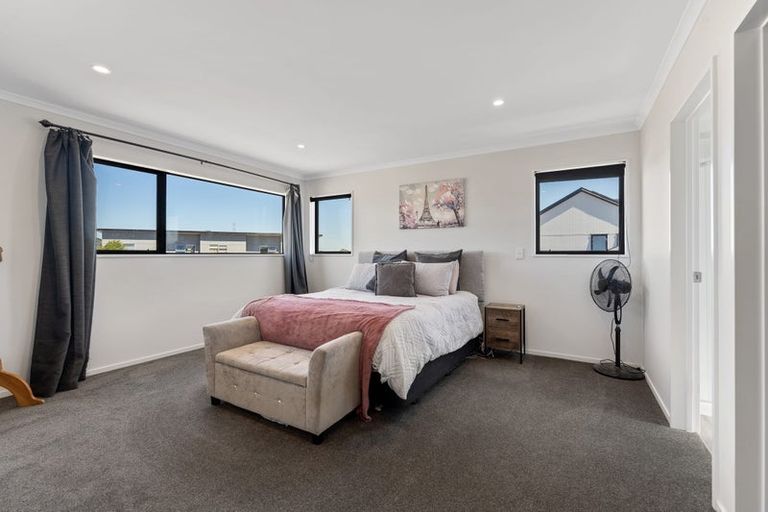 Photo of property in 28 Sholto Duncan Crescent, Halswell, Christchurch, 8025