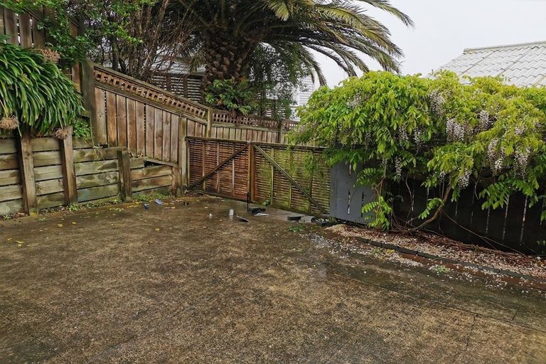 Photo of property in 12a Punjab Street, Khandallah, Wellington, 6035