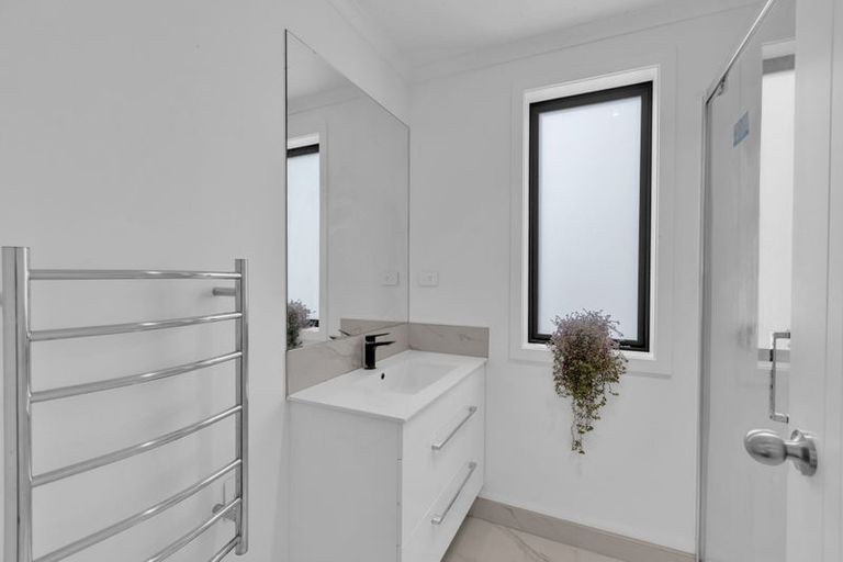 Photo of property in 20 Te Tiireke Drive, Glenview, Hamilton, 3206