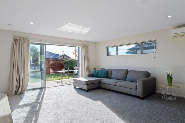 Photo of property in 9 Charente Way, Yaldhurst, Christchurch, 8042