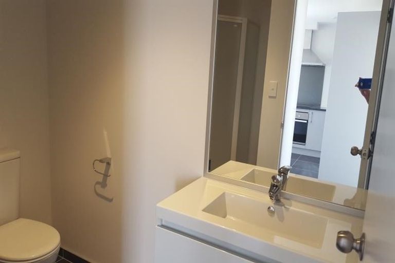 Photo of property in 2/46 Hollowout Street, Takanini, 2112